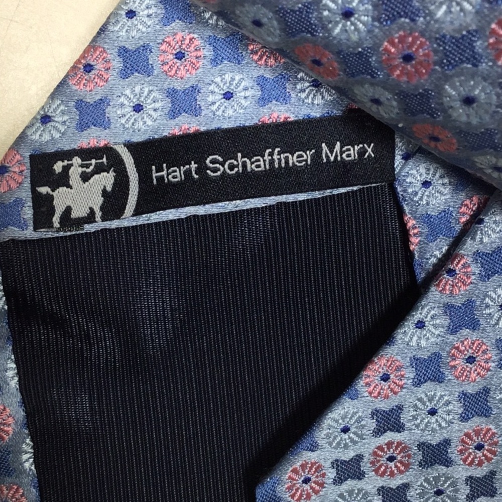 Hart Schaffner Marx 100% Silk Tie